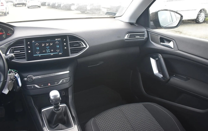 Peugeot 308 cena 49400 przebieg: 100508, rok produkcji 2019 z Wolbórz małe 137